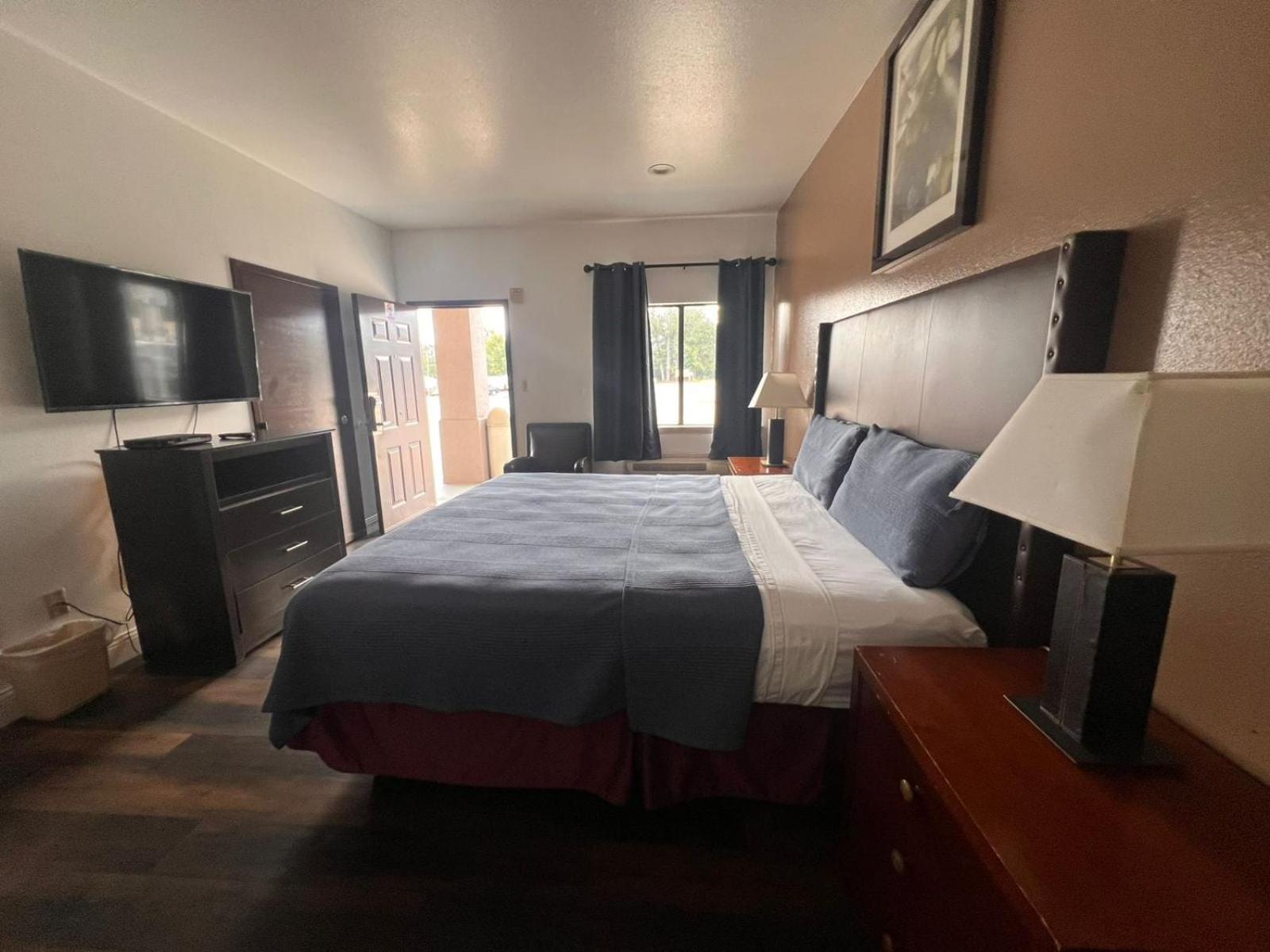 Budget Inn By Oyo San Augustine Exterior photo